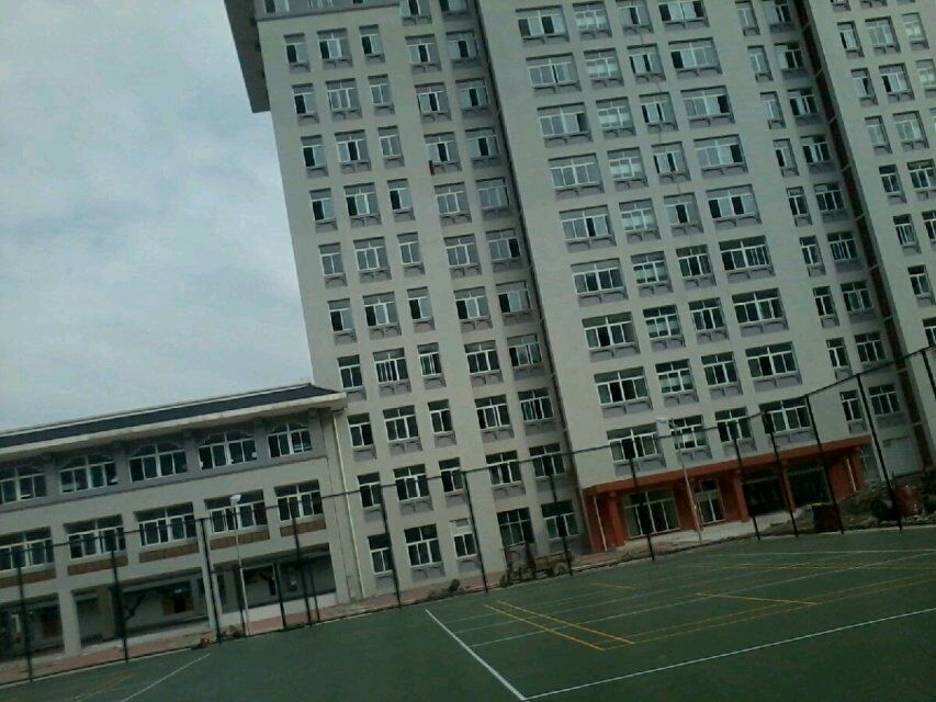 ŰְҵѧԺУ԰