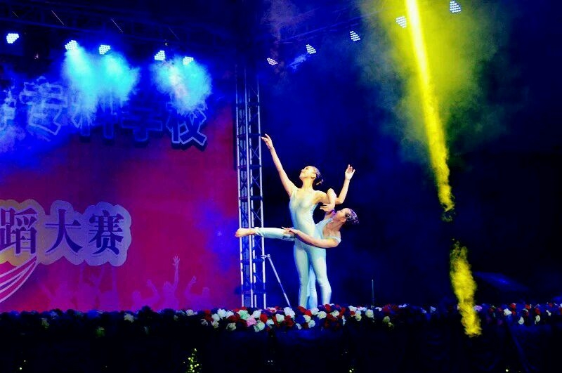 ׶ʦߵרѧУУ԰